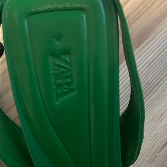 Zara Vibrant Green Strappy Sandals - Picture 10 of 10
